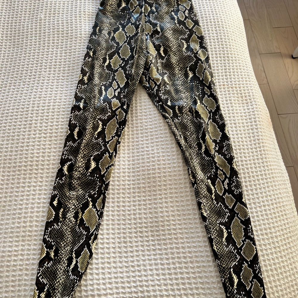 Commando faux leather leggings in snake (M)
